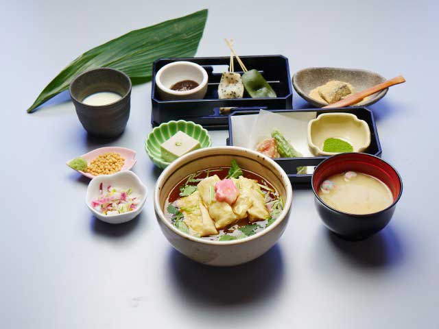 京都・大阪・奈良・神戸ぜんぶ楽しめる！関西よくばり“3泊4日”モデルプラン LIVE JAPAN (日本の旅行