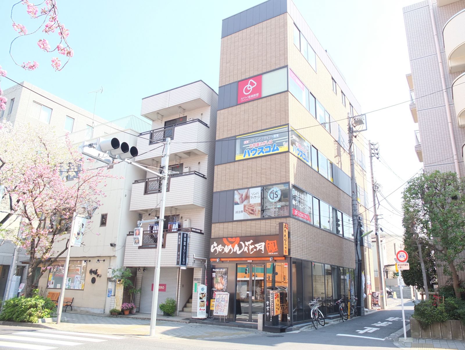 ハウスコム 桜新町店の外観写真