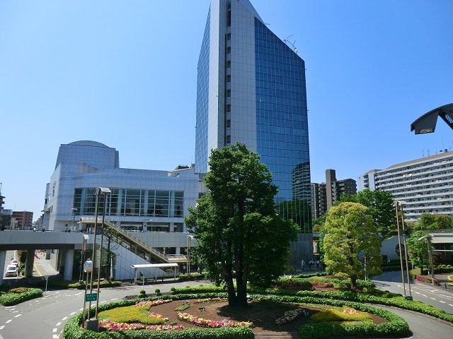 駅前：駅前の通りは整備されていてとても綺麗です！